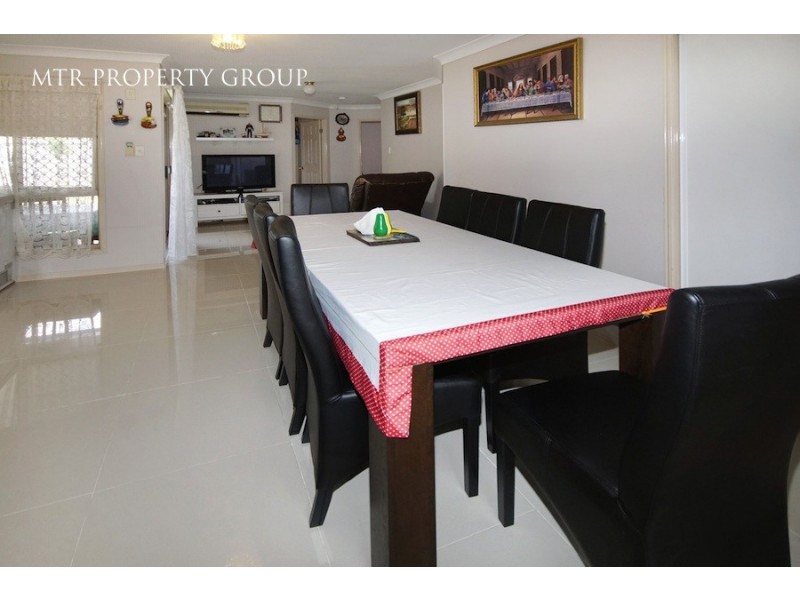 8 Whipbird Place, Doolandella QLD 4077