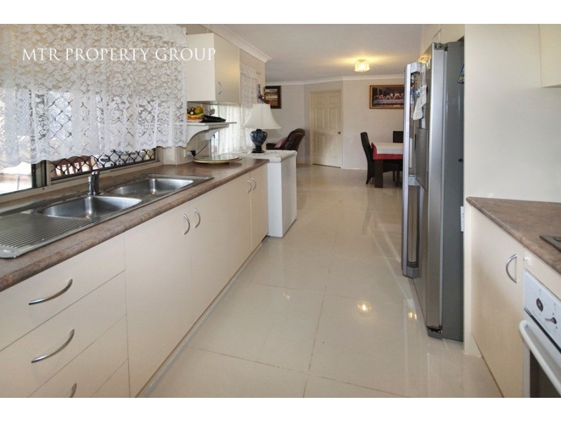 8 Whipbird Place, Doolandella QLD 4077