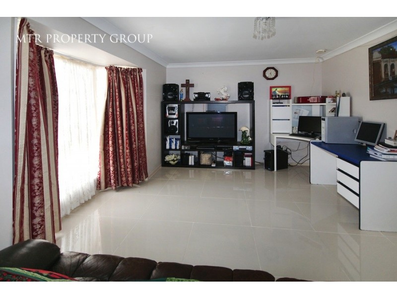 8 Whipbird Place, Doolandella QLD 4077