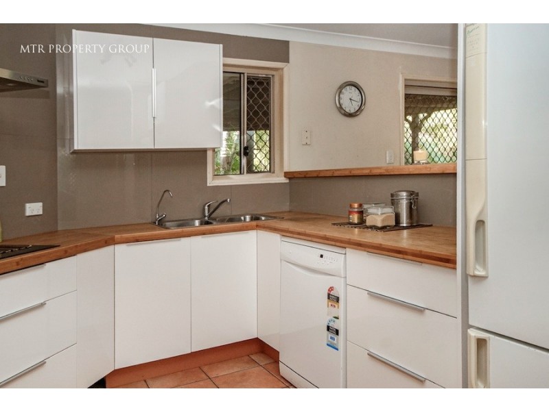 122 Laricina Circuit, Forest Lake QLD 4078