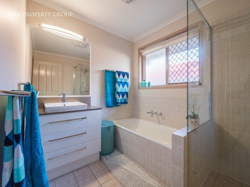 28 Glorious Way, Forest Lake QLD 4078