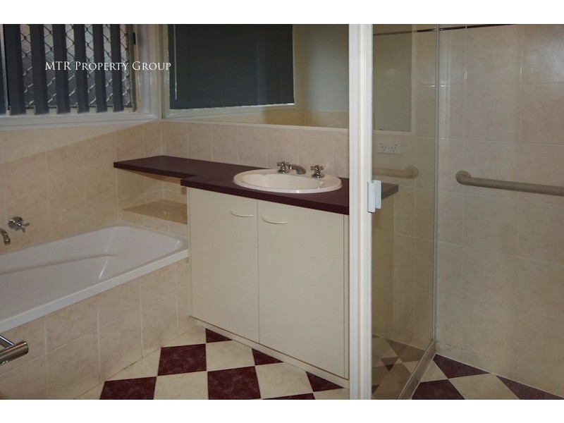 10 Tasman Place, Forest Lake QLD 4078