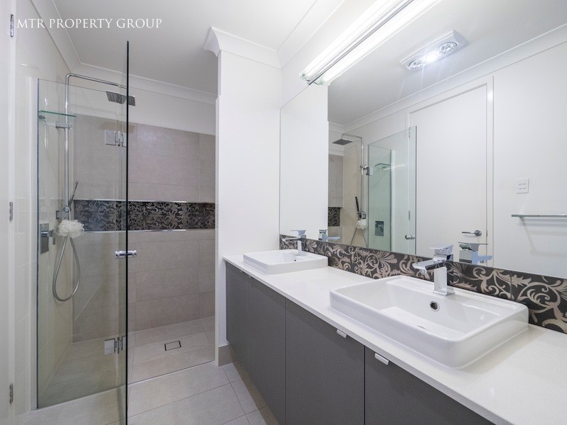 61 Laurel Street, Heathwood QLD 4110