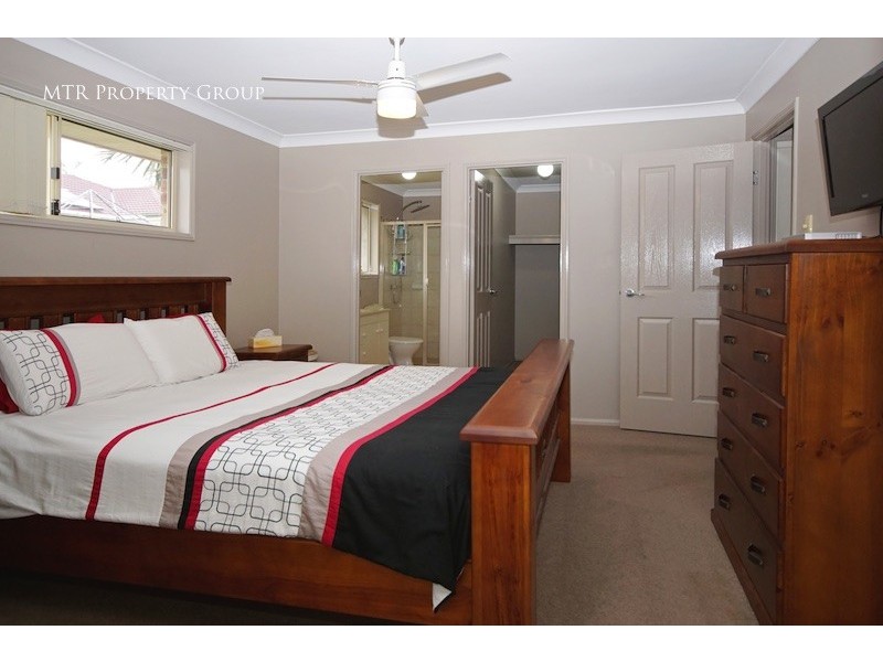 27 Carolina Parade, Forest Lake QLD 4078