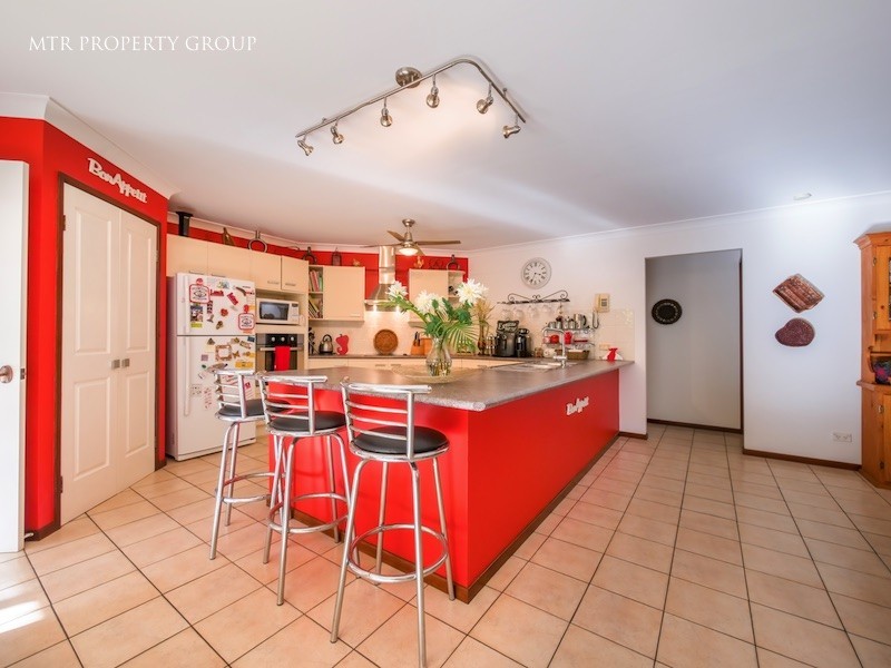 14 Bellthorpe Place, Forest Lake QLD 4078