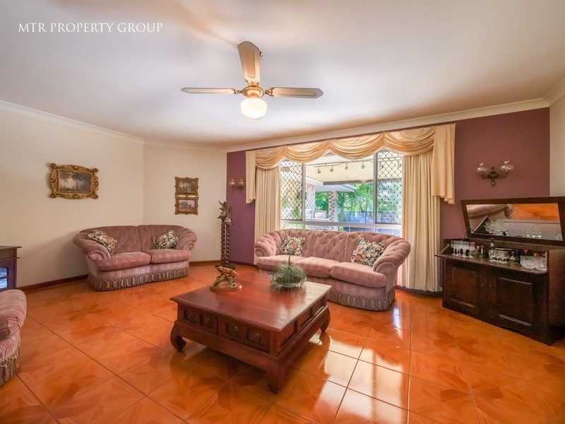 14 Bellthorpe Place, Forest Lake QLD 4078