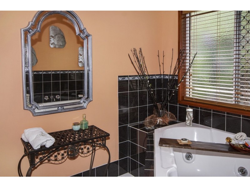 14 Bellthorpe Place, Forest Lake QLD 4078