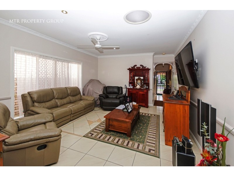 6 Halifax Court, Forest Lake QLD 4078