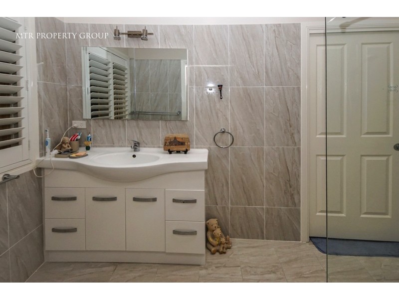 6 Halifax Court, Forest Lake QLD 4078