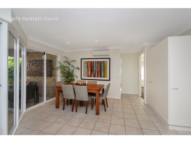 6 Beerwah Place, Forest Lake QLD 4078