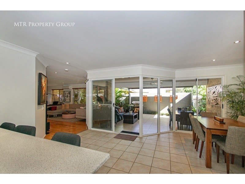 6 Beerwah Place, Forest Lake QLD 4078