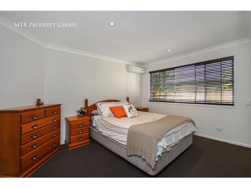 6 Beerwah Place, Forest Lake QLD 4078