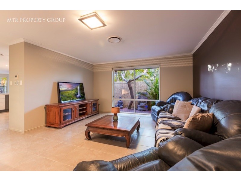 22 Cypress Street, Heathwood QLD 4110