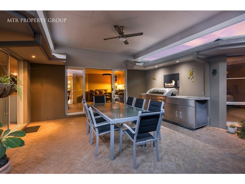 22 Cypress Street, Heathwood QLD 4110