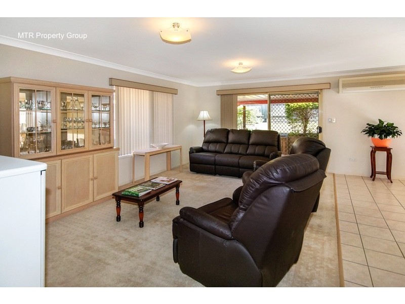 25 Serrata Circuit, Forest Lake QLD 4078