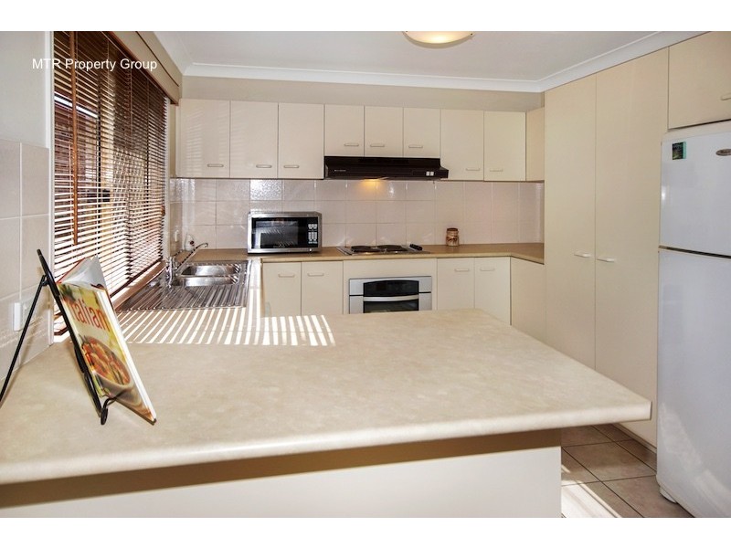 25 Serrata Circuit, Forest Lake QLD 4078