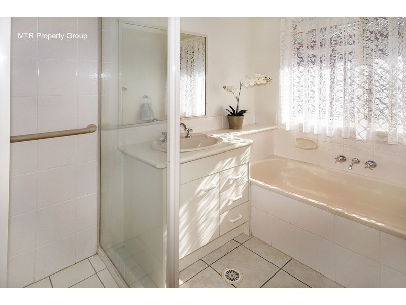 25 Serrata Circuit, Forest Lake QLD 4078