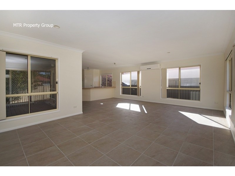 27 Rimu Crescent, Forest Lake QLD 4078