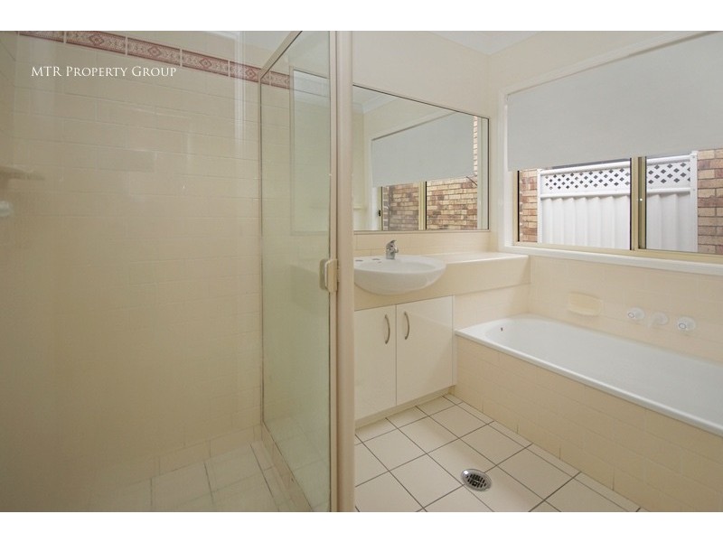 27 Rimu Crescent, Forest Lake QLD 4078