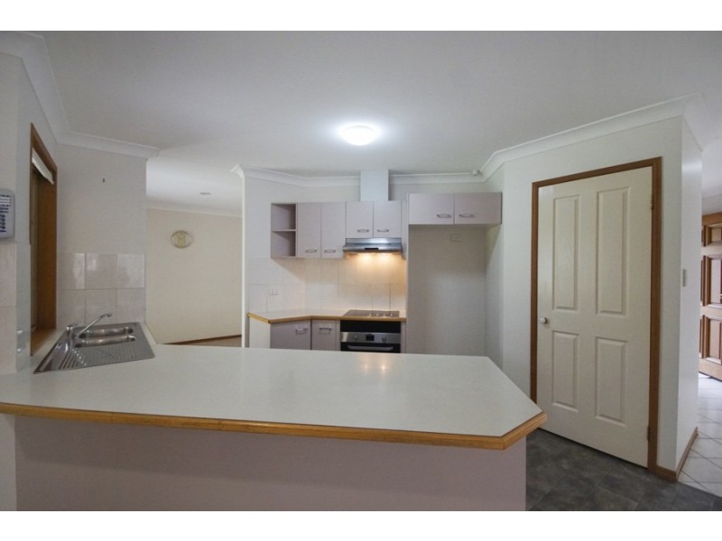 15 Serrata Circuit, Forest Lake QLD 4078