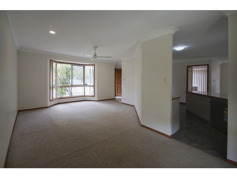 15 Serrata Circuit, Forest Lake QLD 4078