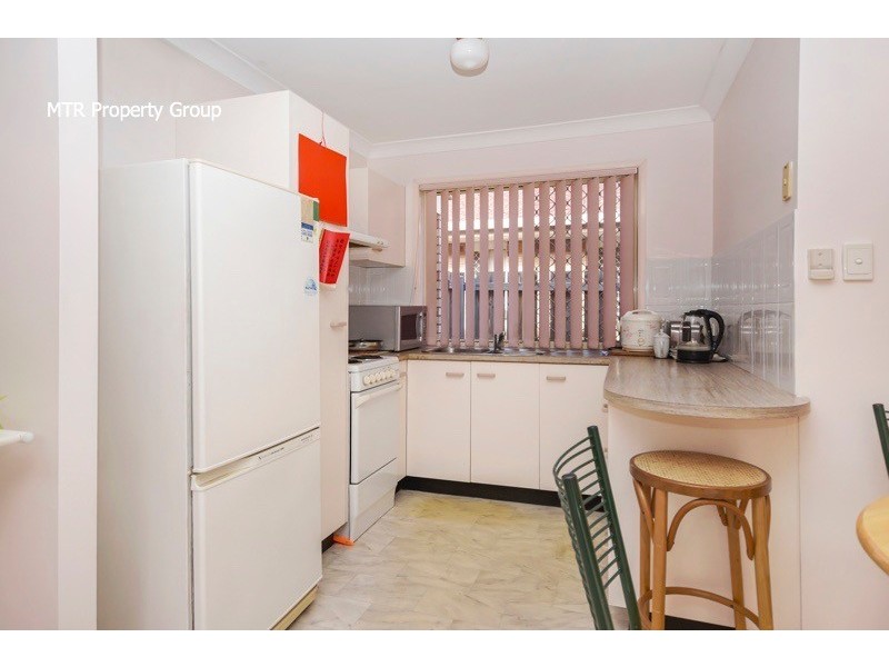 4 McKenzie Place, Forest Lake QLD 4078