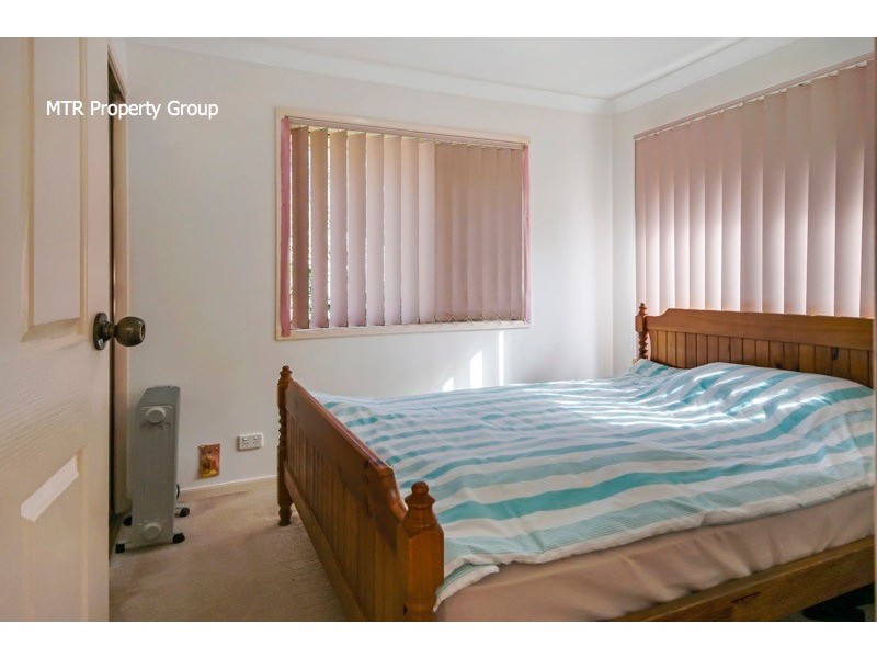 4 McKenzie Place, Forest Lake QLD 4078