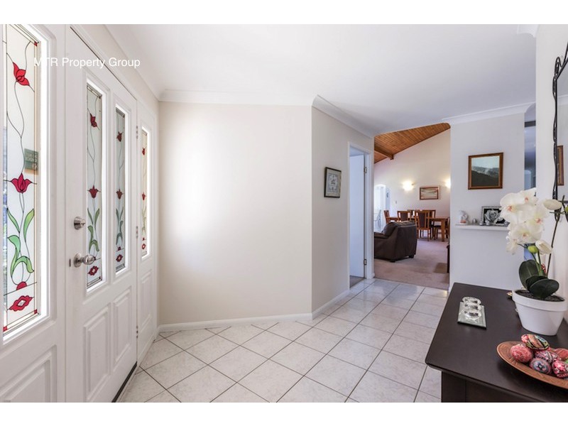39 Amara Crescent, Forest Lake QLD 4078