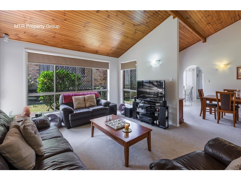 39 Amara Crescent, Forest Lake QLD 4078