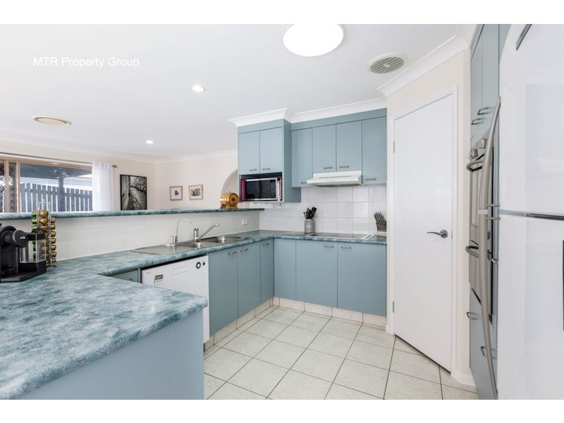 39 Amara Crescent, Forest Lake QLD 4078
