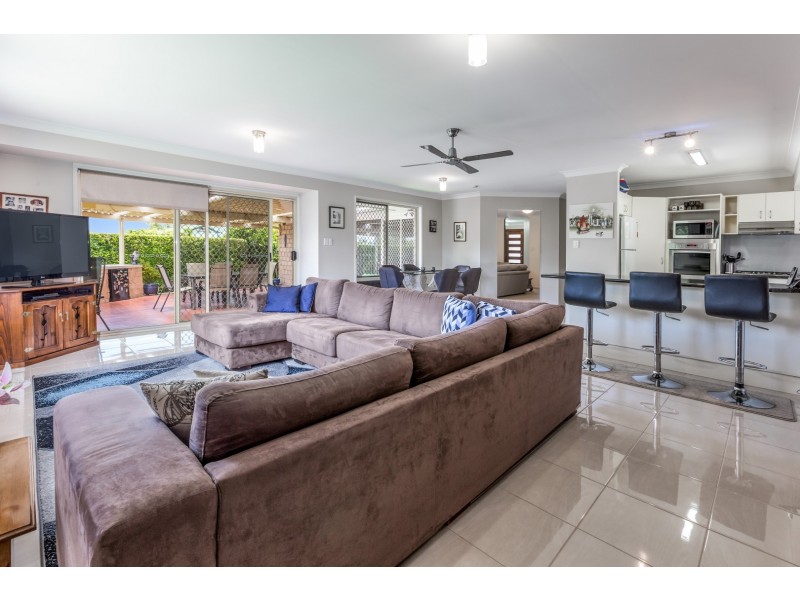 1 Terranora Place, Forest Lake QLD 4078