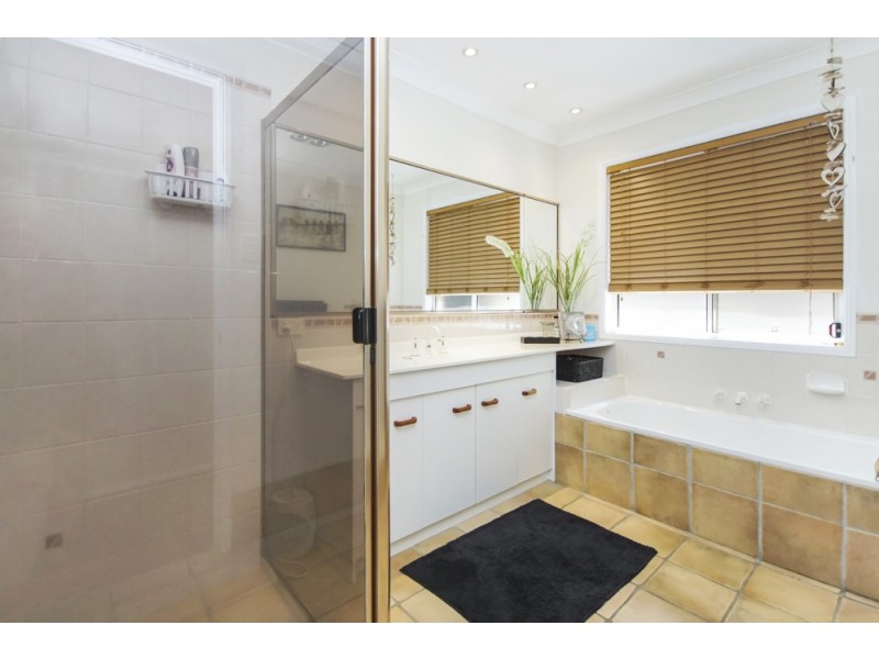 6 Cobaki Place, Forest Lake QLD 4078