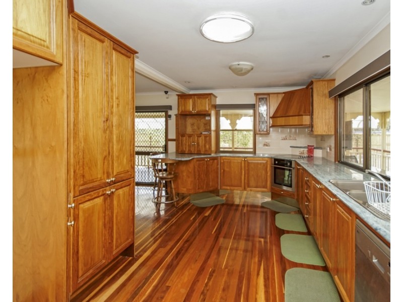 86 Devries Road, Pallara QLD 4110