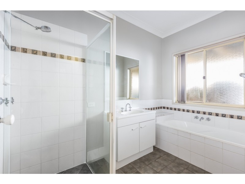 34 Eden Crescent, Springfield Lakes QLD 4300