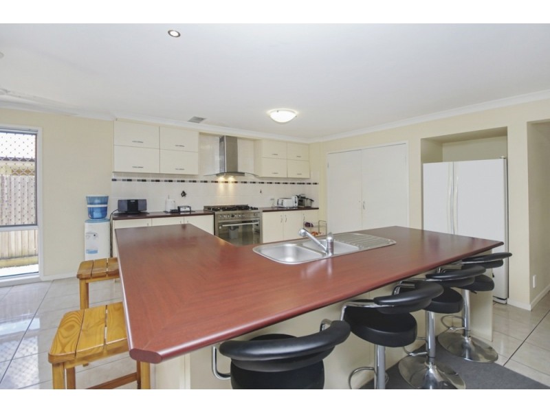 4 Eungella Terrace, Forest Lake QLD 4078