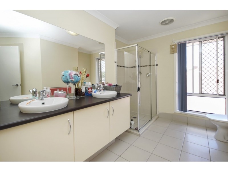 4 Eungella Terrace, Forest Lake QLD 4078