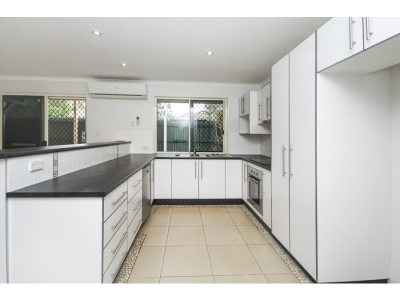 11 Rundle Street, Forest Lake QLD 4078