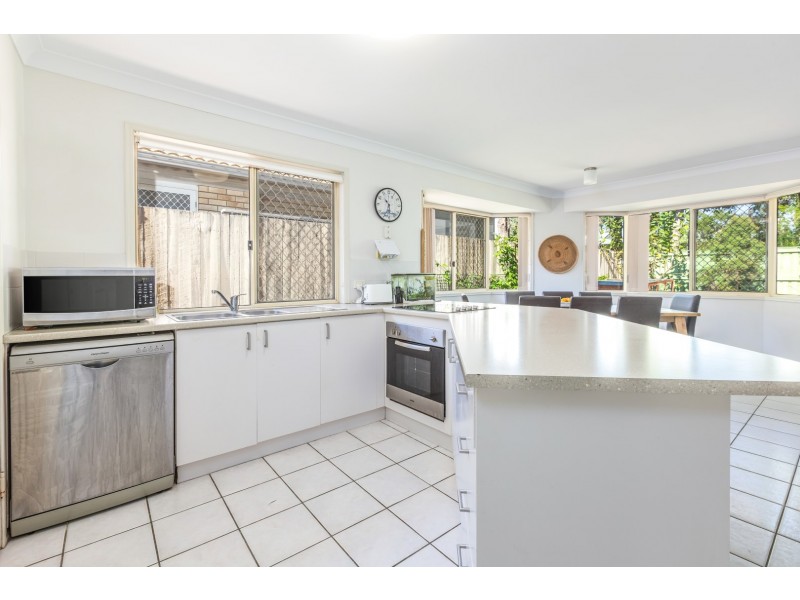 25 Clarendon Circuit, Forest Lake QLD 4078
