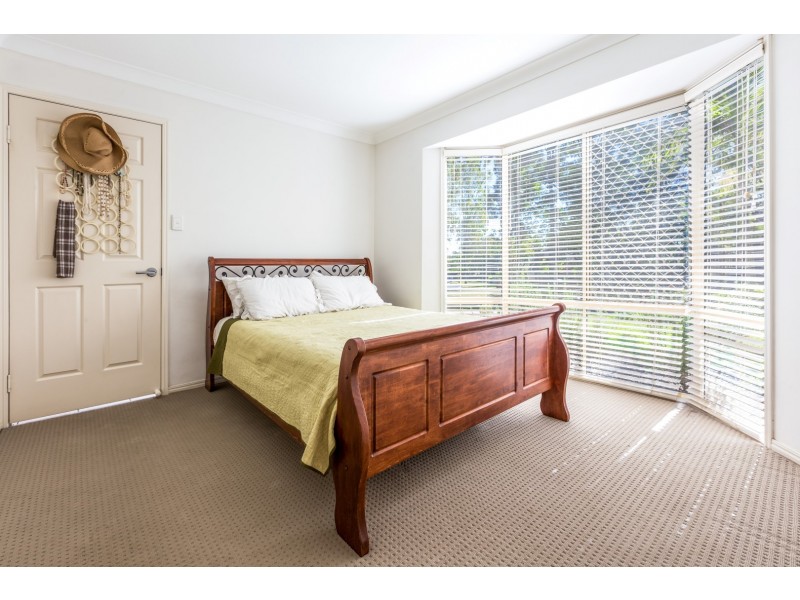 25 Clarendon Circuit, Forest Lake QLD 4078