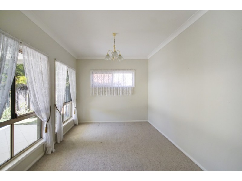 5 Riviera Way, Forest Lake QLD 4078