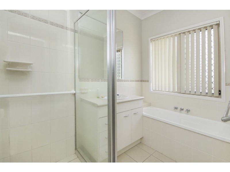 5 Riviera Way, Forest Lake QLD 4078