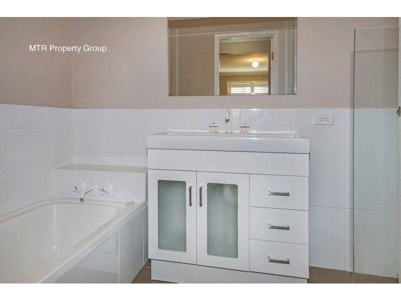 9 Teasel Crescent, Forest Lake QLD 4078