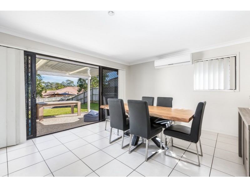 19 Brushwood Circuit, Forest Lake QLD 4078