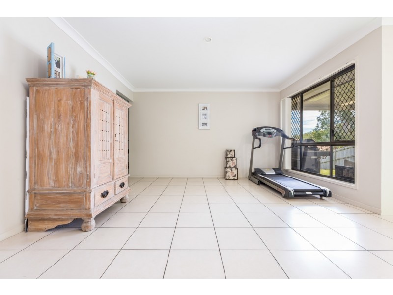 19 Brushwood Circuit, Forest Lake QLD 4078