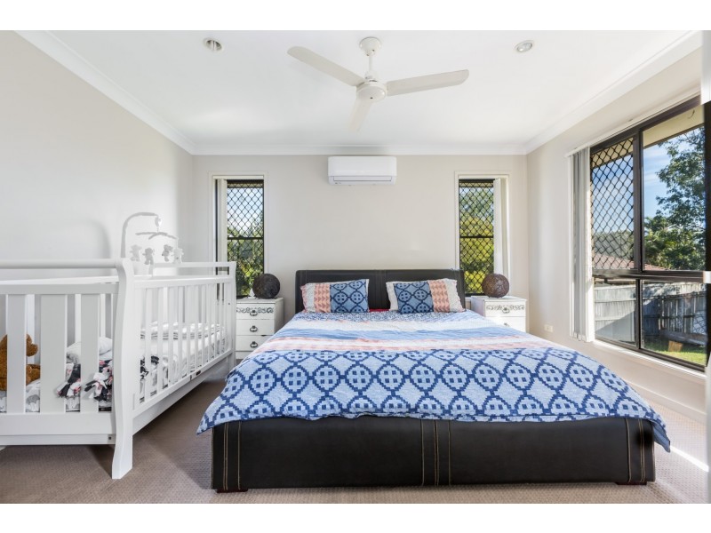19 Brushwood Circuit, Forest Lake QLD 4078