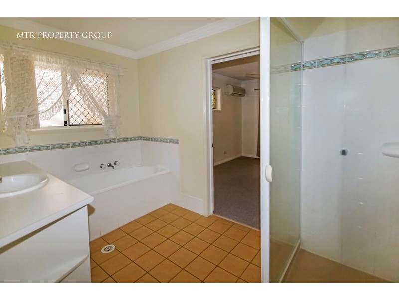 135 Centennial Way, Forest Lake QLD 4078