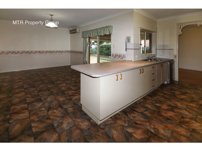 12 Noumea Place, Forest Lake QLD 4078