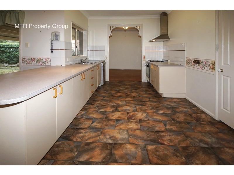 12 Noumea Place, Forest Lake QLD 4078