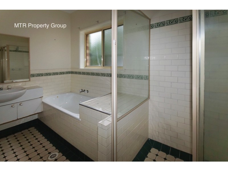 12 Noumea Place, Forest Lake QLD 4078