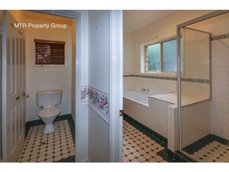 12 Noumea Place, Forest Lake QLD 4078